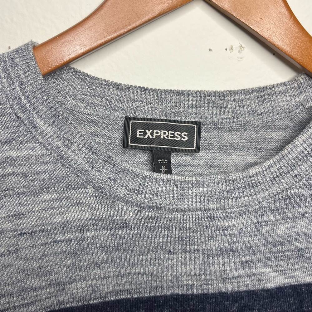 NWT Express Mens Crew Neck Striped Knit Sweater Top Grey Navy Blue - Picture 5 of 11